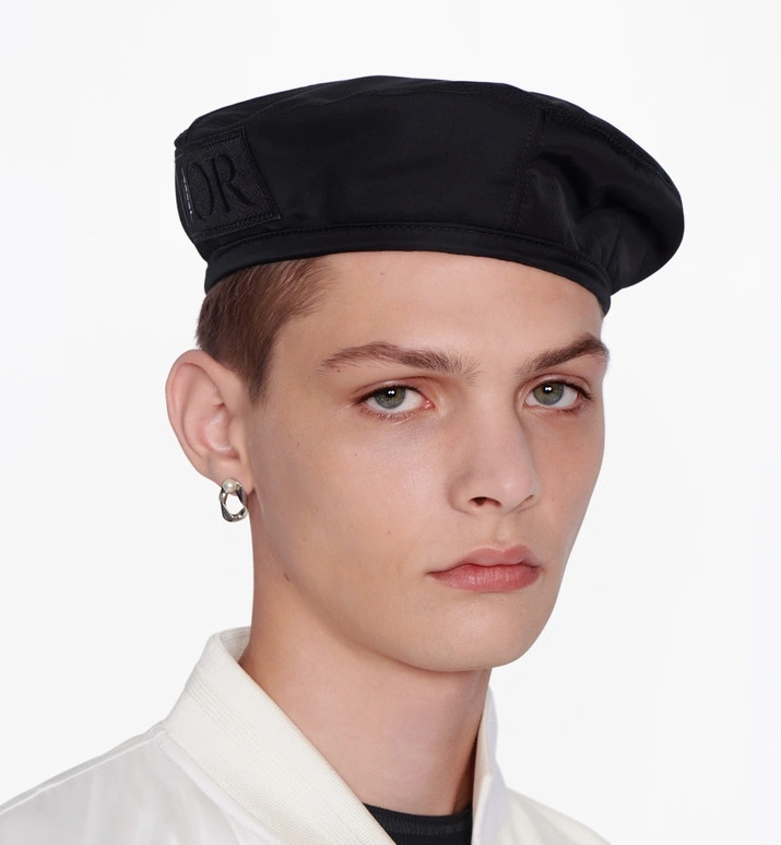 Resilient Christian Dior Earrings 235620