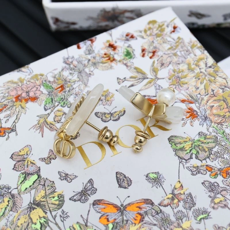 Christian Dior Earrings DailyWear 235606