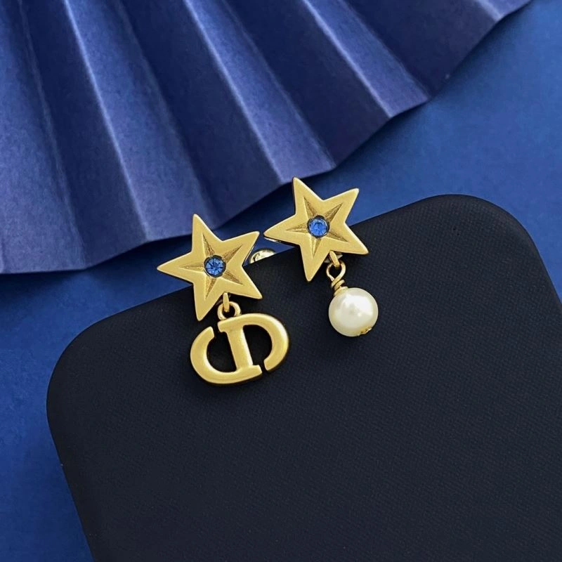 Practical Christian Dior Earrings 235605