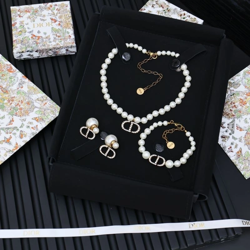 HighQuality Christian Dior Earrings 235604