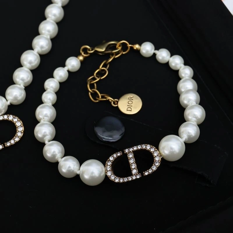 HighQuality Christian Dior Earrings 235604