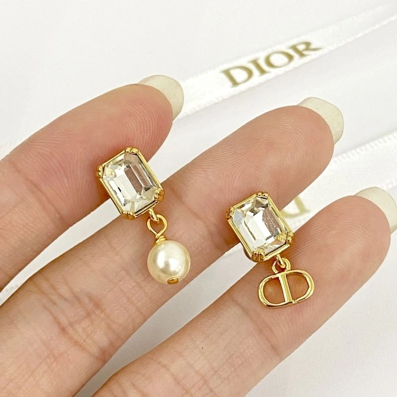 Attractive Christian Dior Earrings 235598