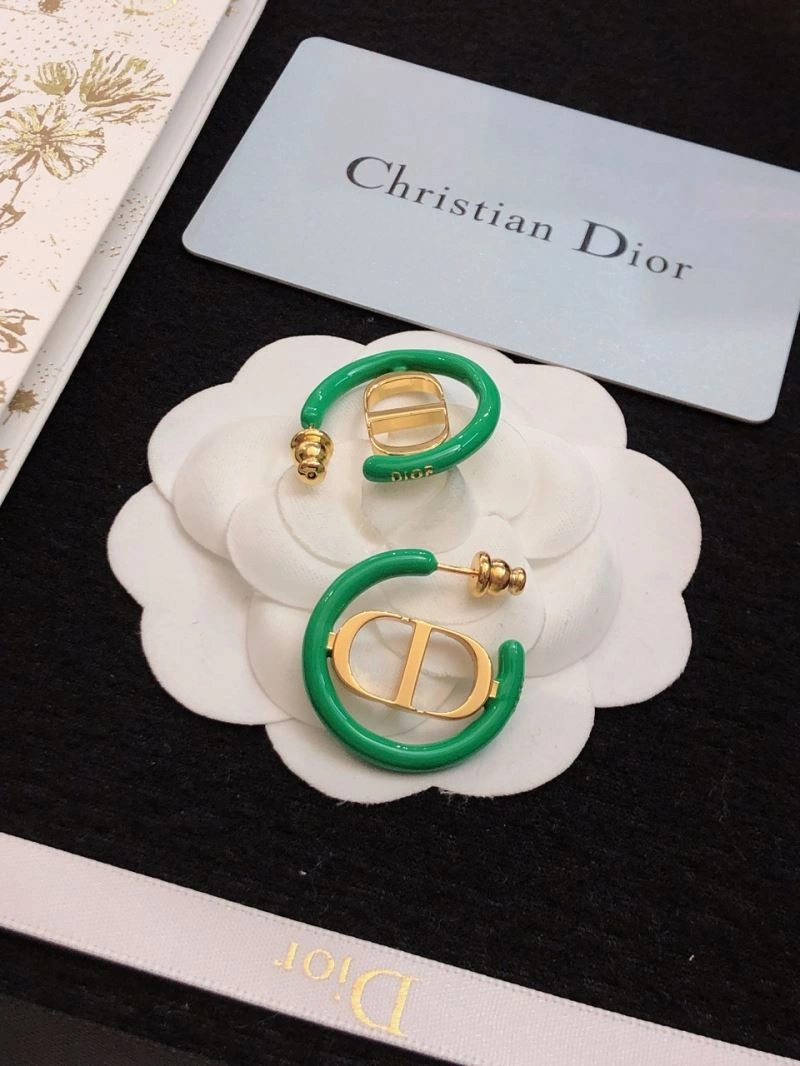 Christian Dior Earrings Minimalist 235609
