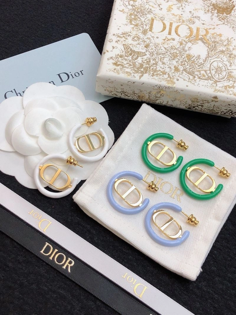 Christian Dior Earrings Minimalist 235609