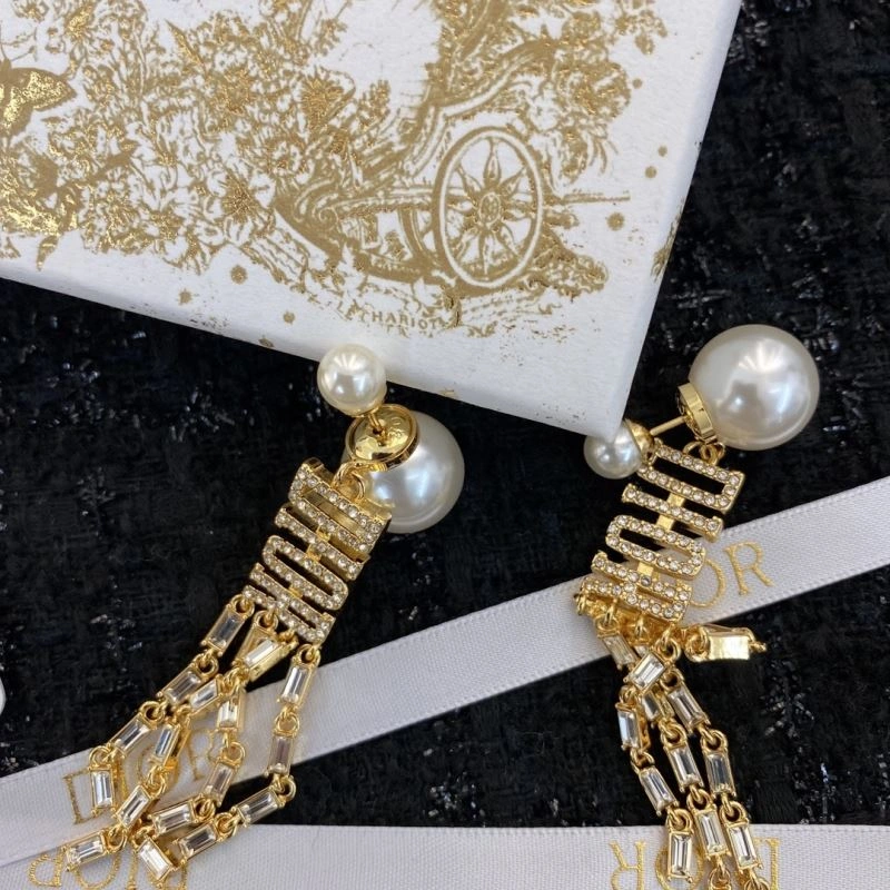 Christian Dior Earrings Cozy 235586