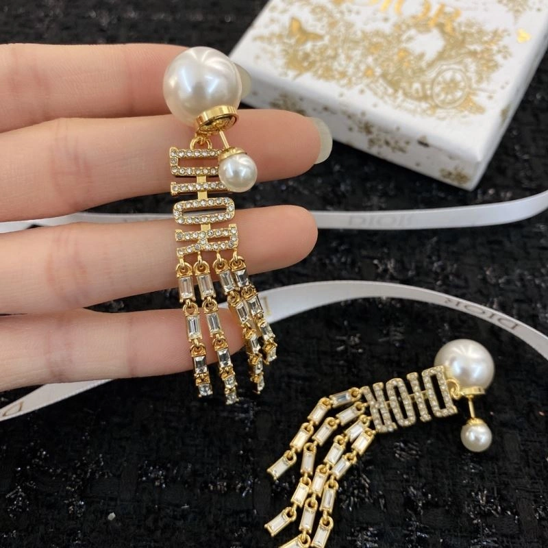 Christian Dior Earrings Cozy 235586