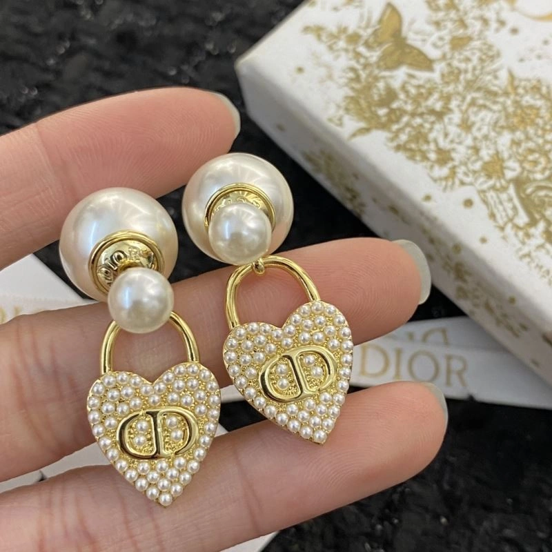 Practical Christian Dior Earrings 235583