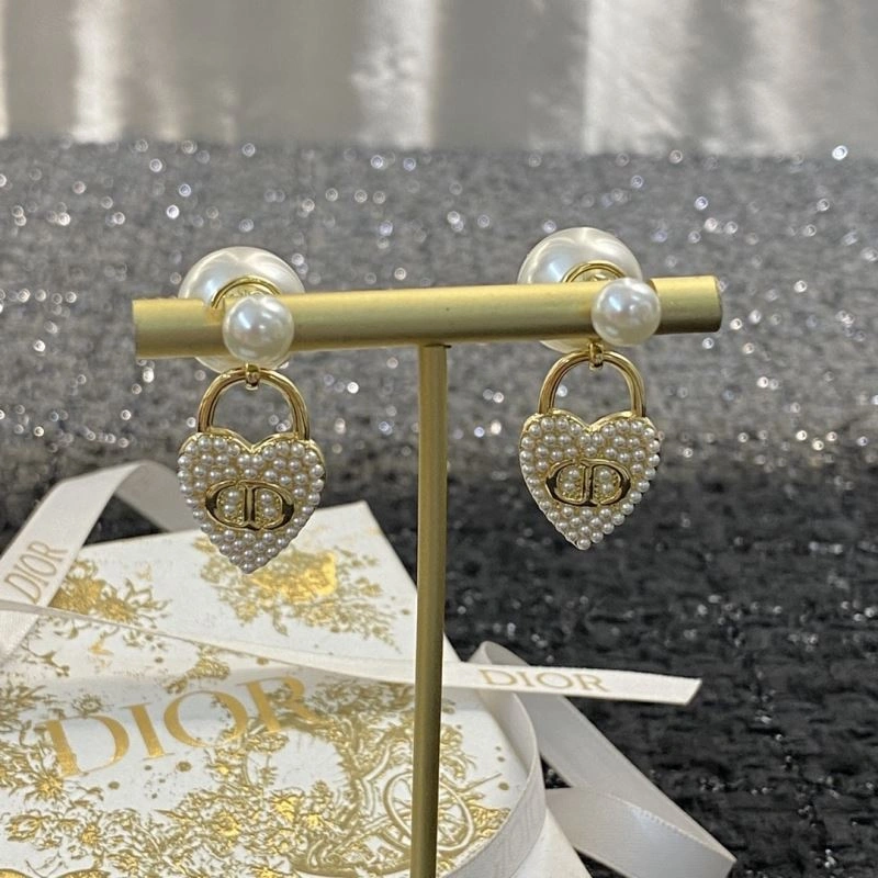 Practical Christian Dior Earrings 235583