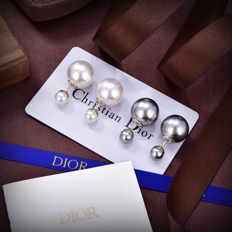 Christian Dior Earrings Bold 235553