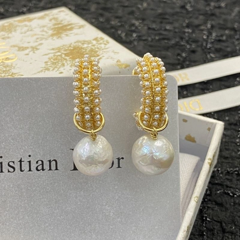 Cozy Christian Dior Earrings 235543