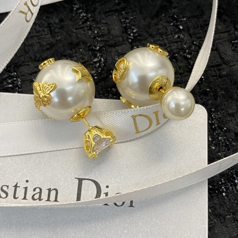 Christian Dior Earrings DailyWear 235539
