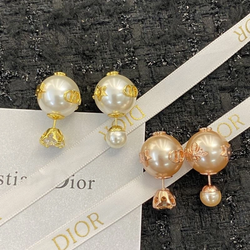Christian Dior Earrings DailyWear 235539