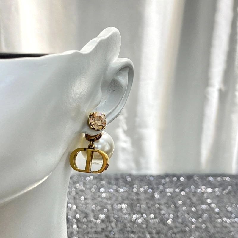 MoistureWicking Christian Dior Earrings 235564