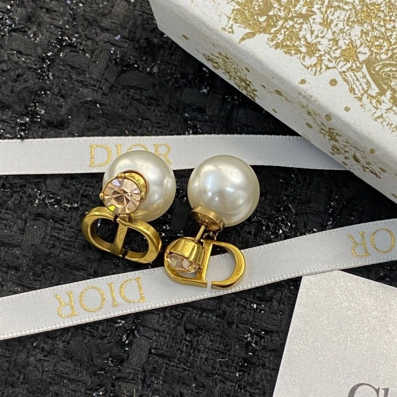 MoistureWicking Christian Dior Earrings 235564