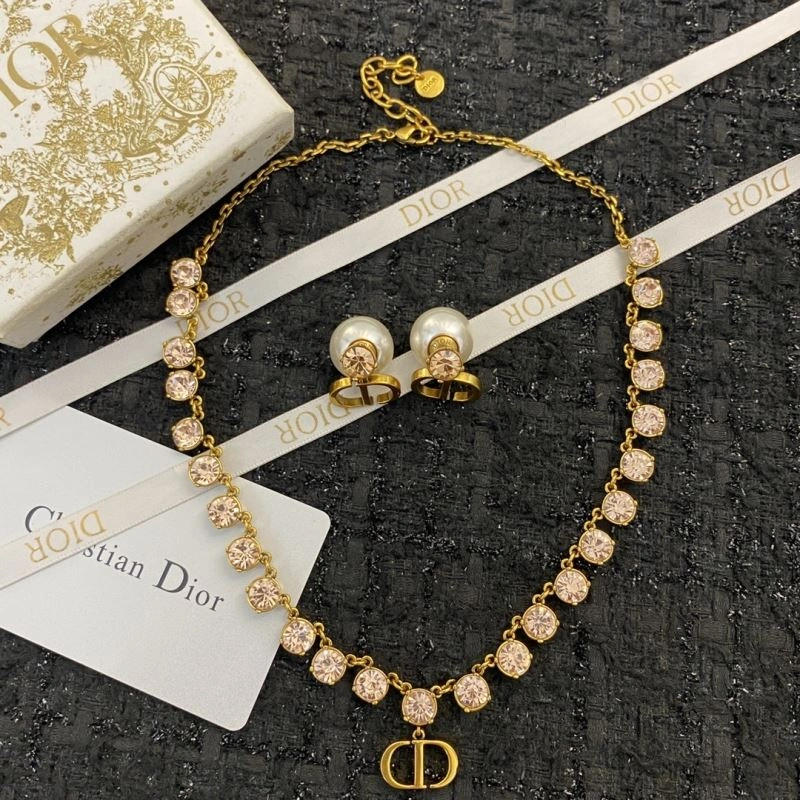 MoistureWicking Christian Dior Earrings 235564