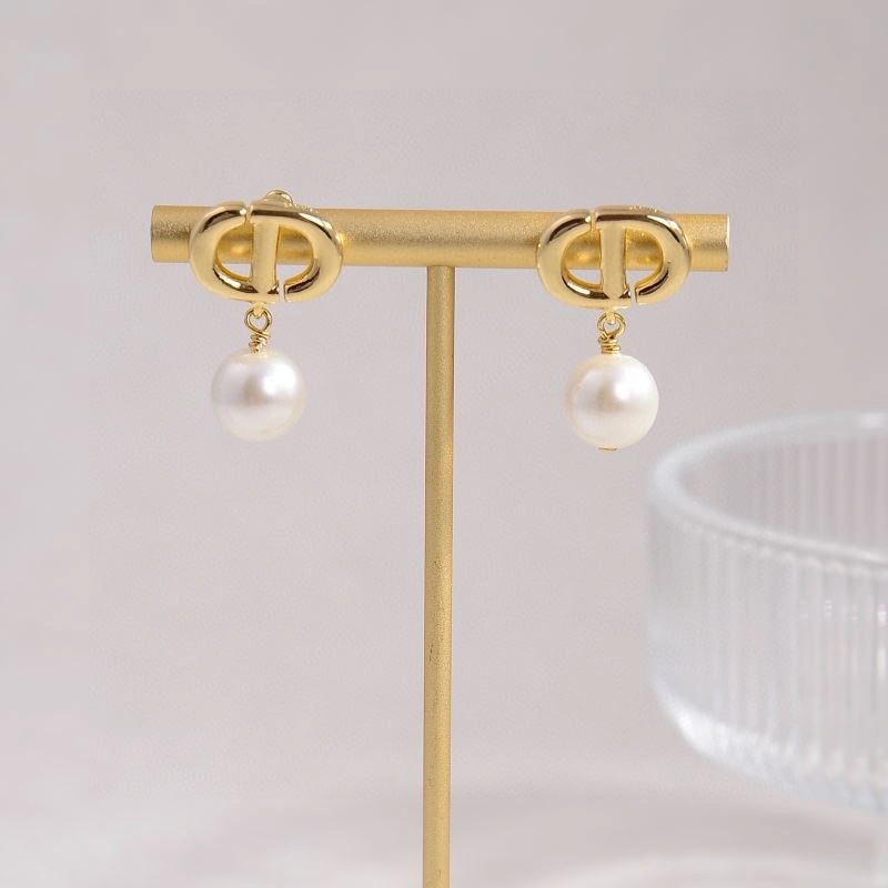 Neat Christian Dior Earrings 235619