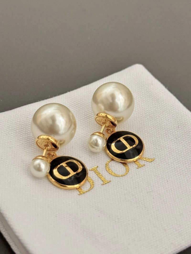 Fashionable Christian Dior Earrings 235530