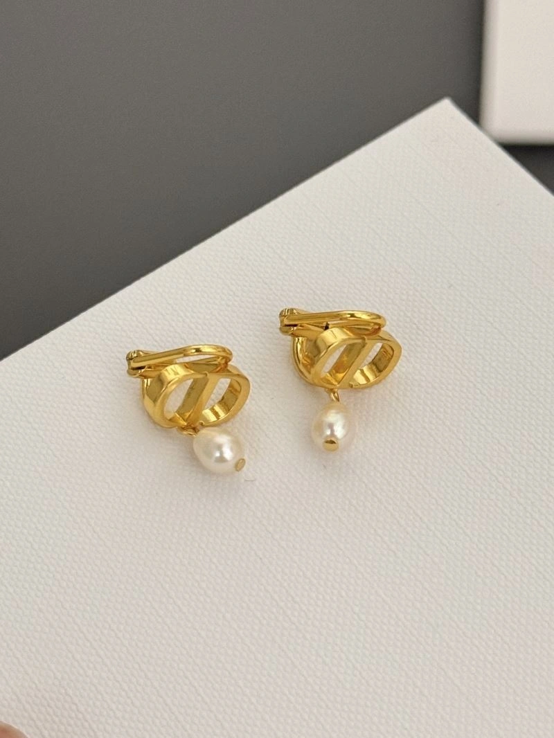 FlexibleFit Christian Dior Earrings 235532