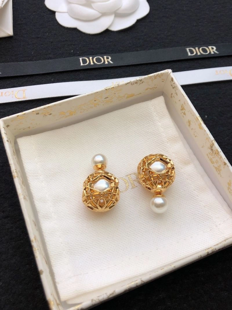 Christian Dior Earrings Premium 235524