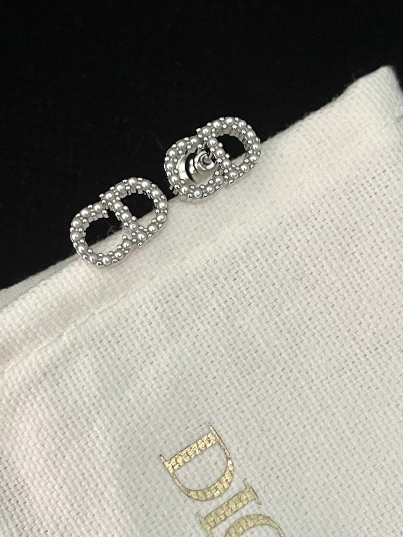 Youthful Christian Dior Earrings 235555