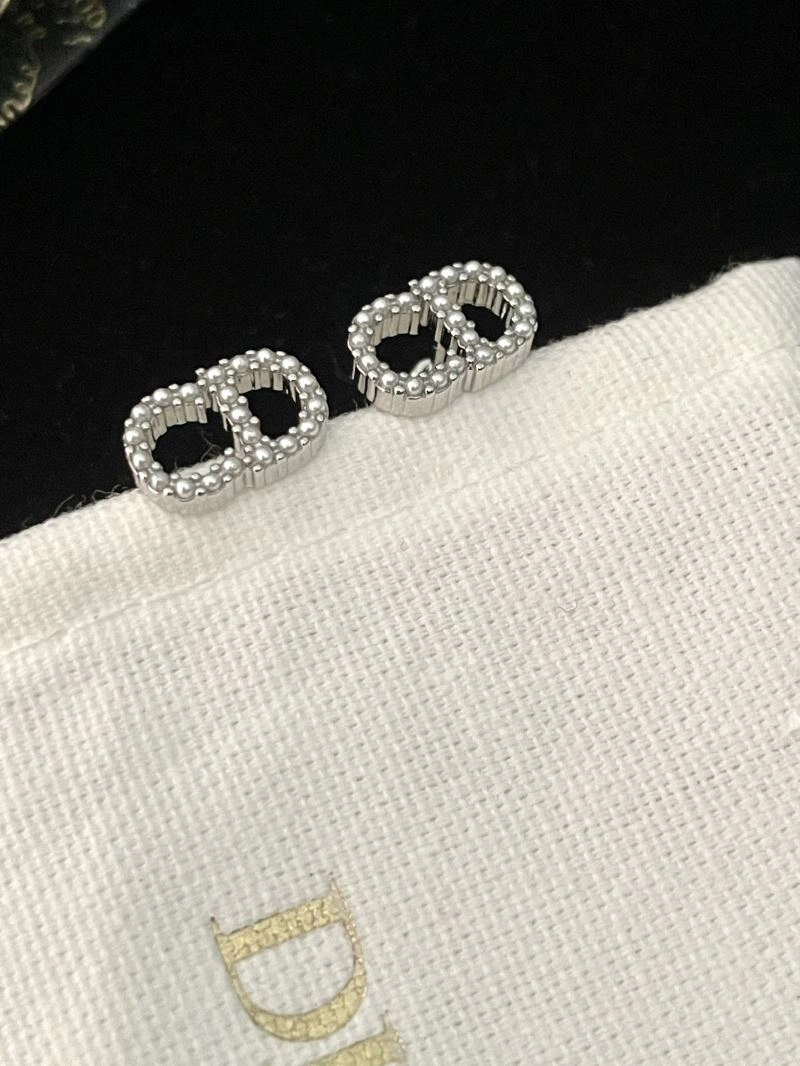 Youthful Christian Dior Earrings 235555