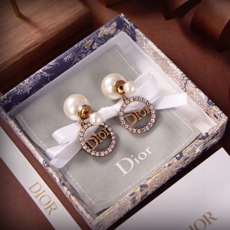 Christian Dior Earrings Sophisticated 235323