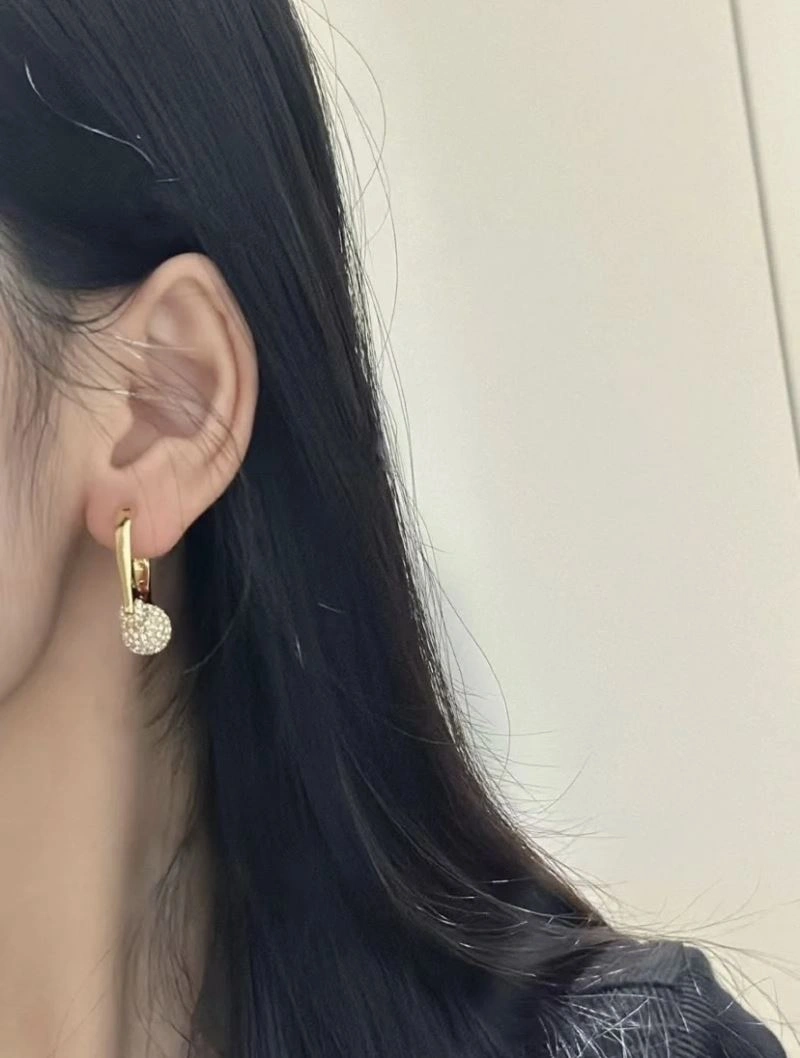 FashionForward Christian Dior Earrings 235334
