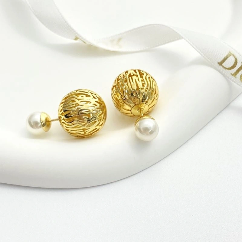 Christian Dior Earrings DailyWear 235315