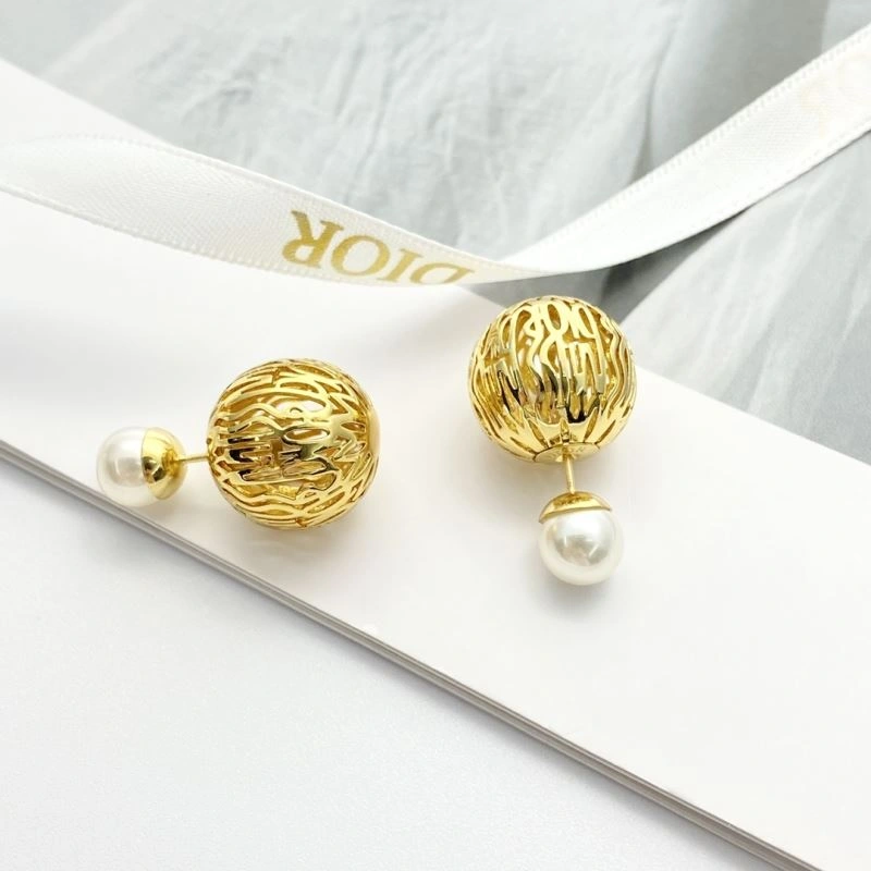 Christian Dior Earrings DailyWear 235315