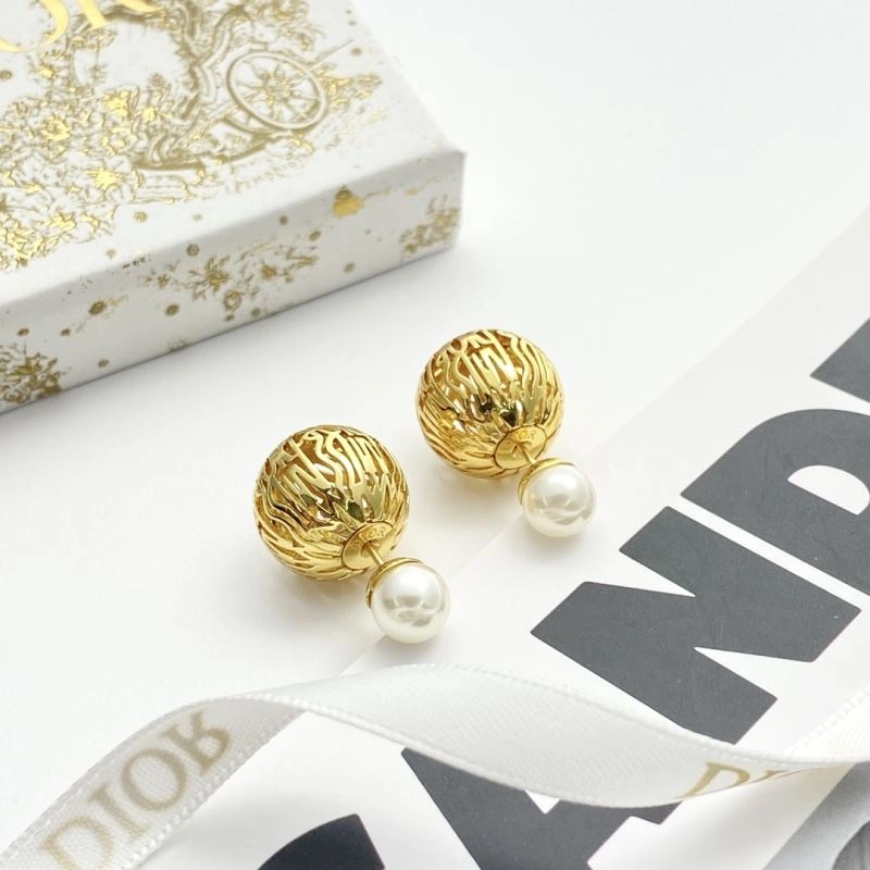 Christian Dior Earrings DailyWear 235315