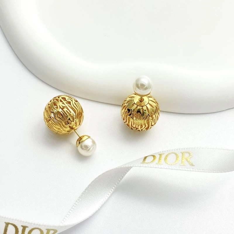 Christian Dior Earrings DailyWear 235315