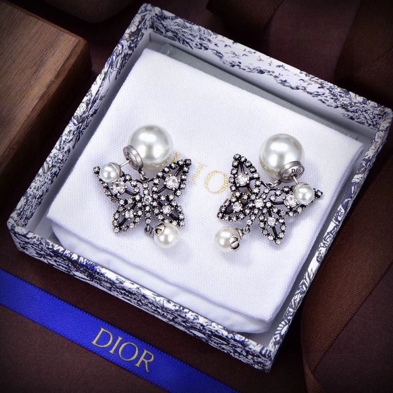 Christian Dior Earrings Lightweight 235316