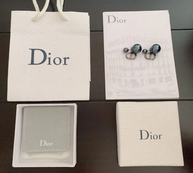 Chic Christian Dior Earrings 235306