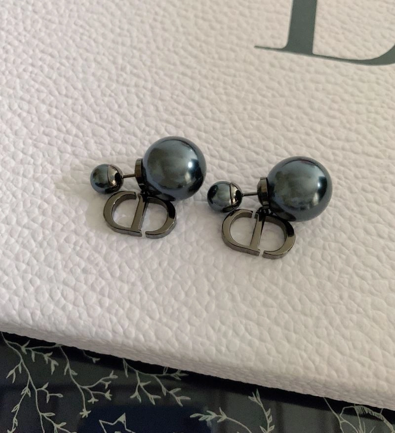 Chic Christian Dior Earrings 235306