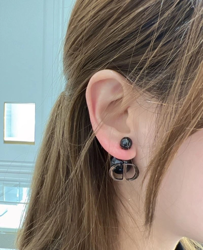 Chic Christian Dior Earrings 235306