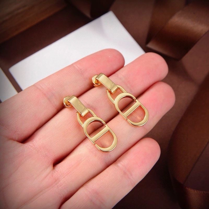 ModernLook Christian Dior Earrings 235297