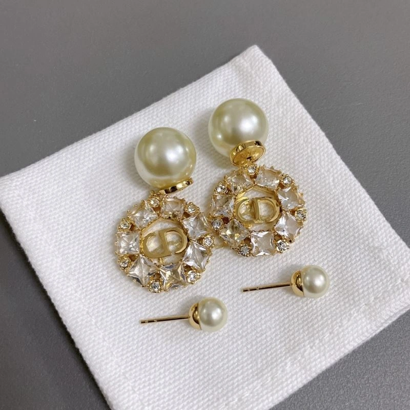 Stylish Christian Dior Earrings 235303