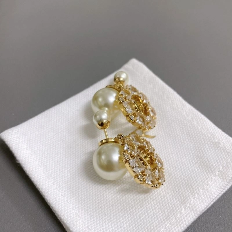 Stylish Christian Dior Earrings 235303