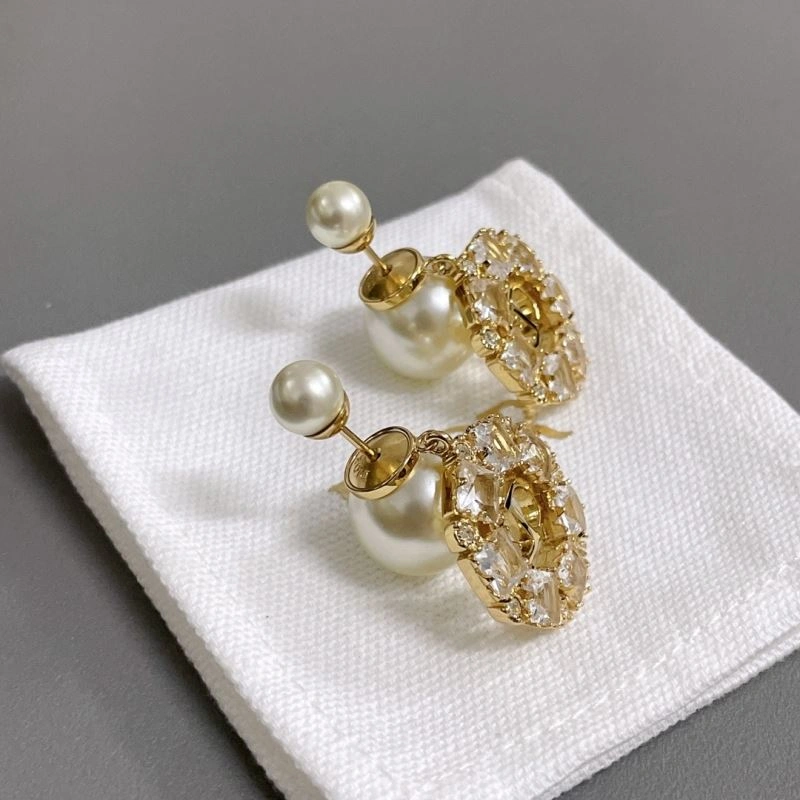Stylish Christian Dior Earrings 235303