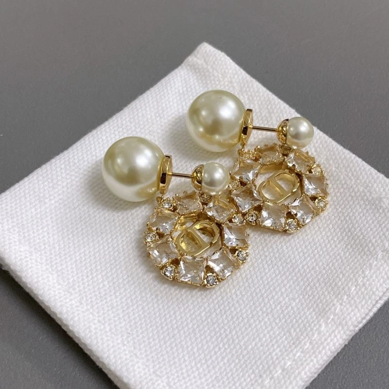 Stylish Christian Dior Earrings 235303
