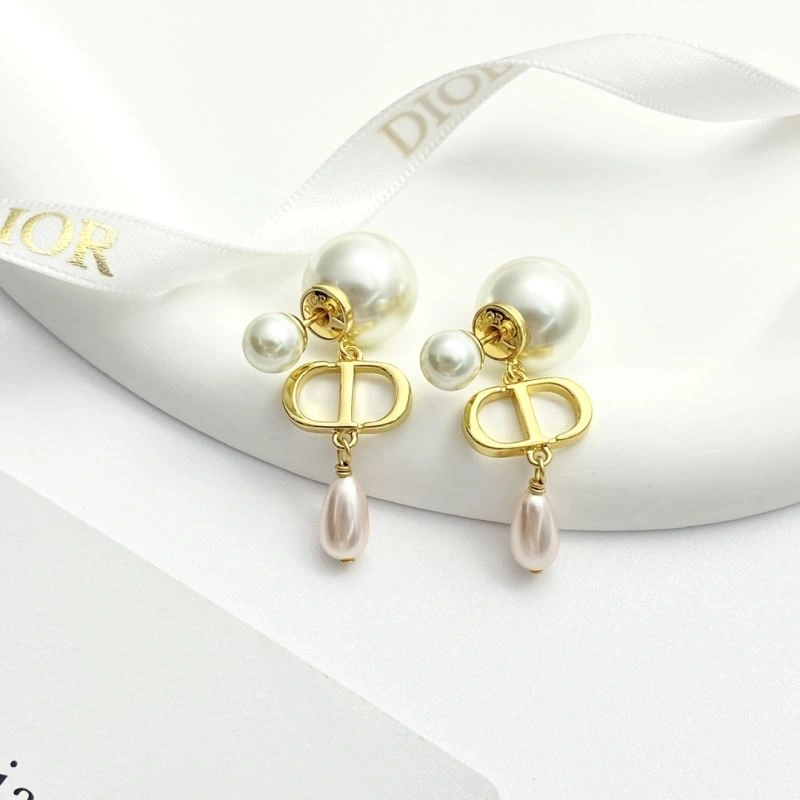 Christian Dior Earrings DailyWear 235292