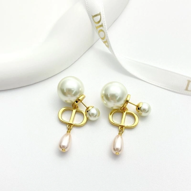 Christian Dior Earrings DailyWear 235292