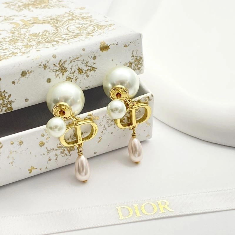 Christian Dior Earrings DailyWear 235292