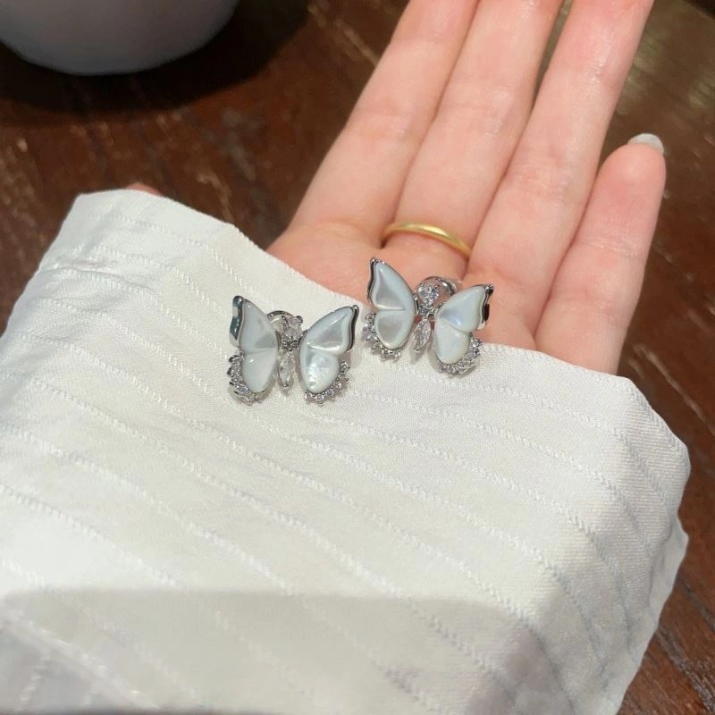 Christian Dior Earrings SmartChoice 235299