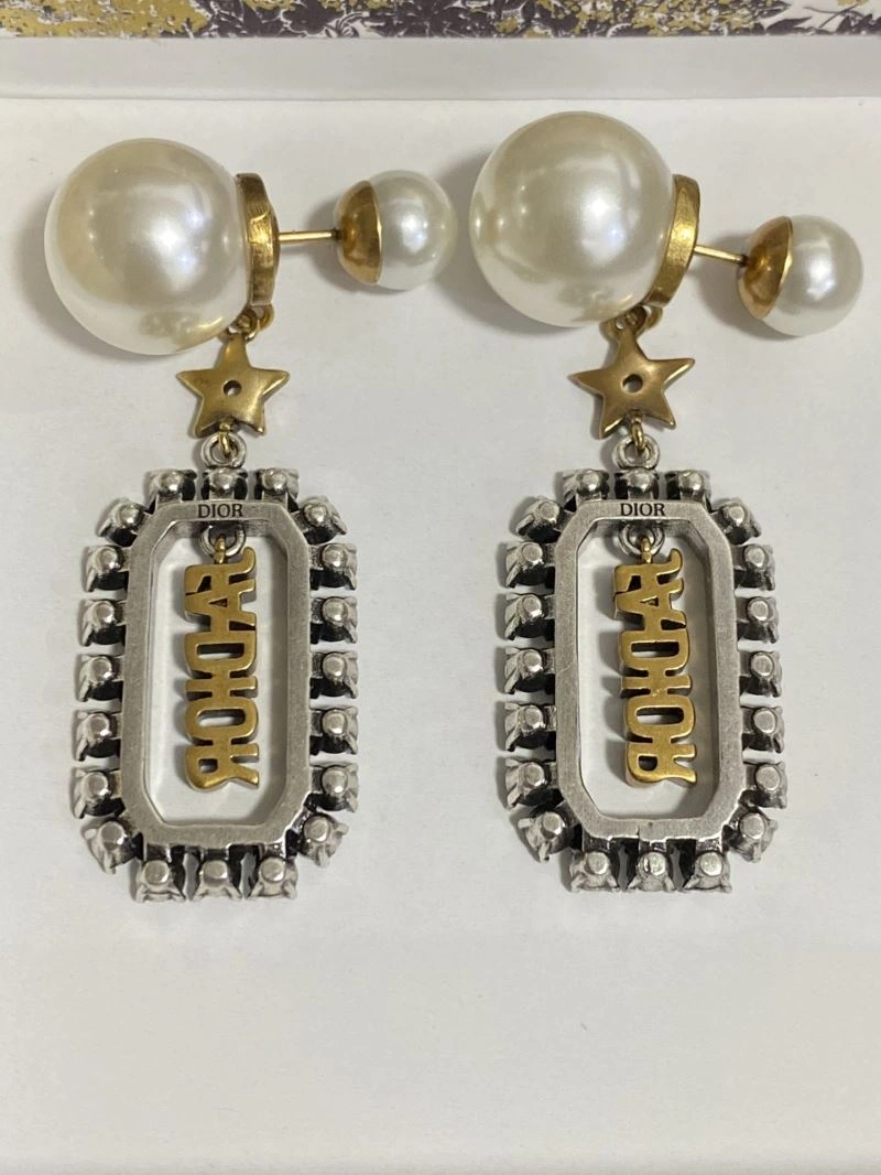 Christian Dior Earrings Refined 235286