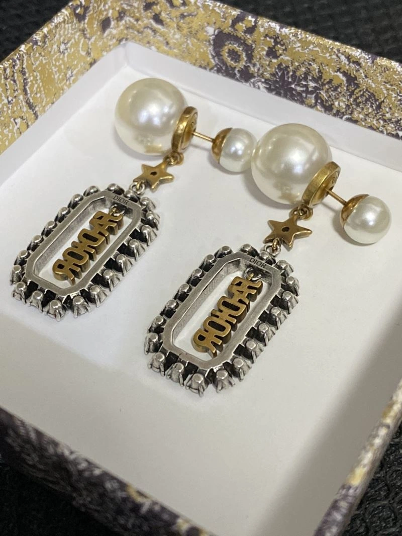 Christian Dior Earrings Refined 235286