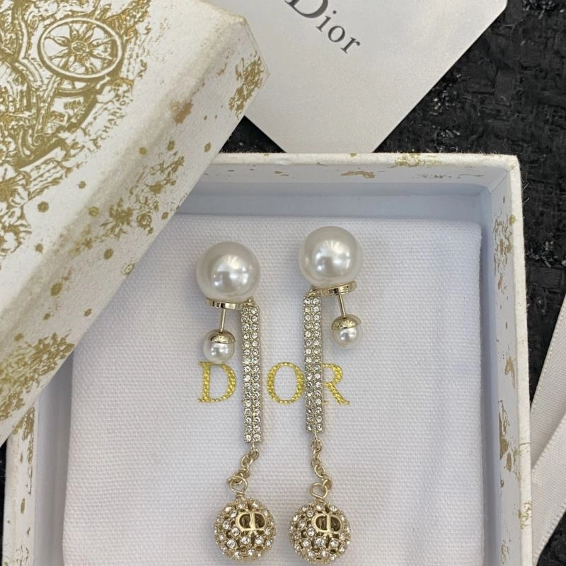 Christian Dior Earrings Refined 235277