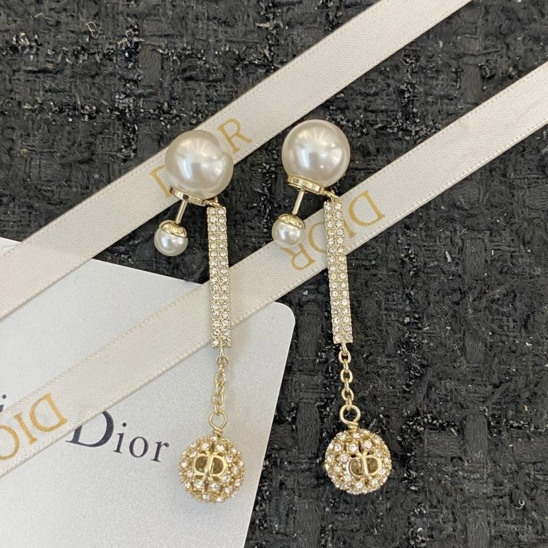 Christian Dior Earrings Refined 235277
