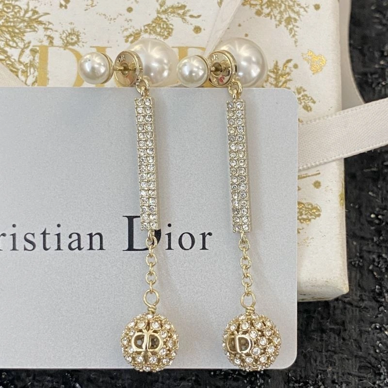 Christian Dior Earrings Refined 235277