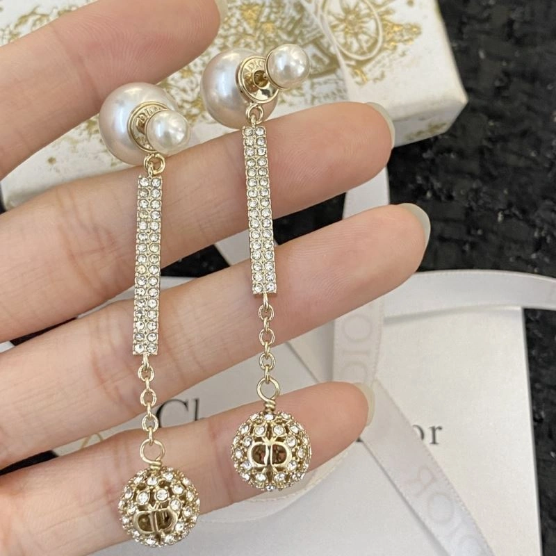 Christian Dior Earrings Refined 235277